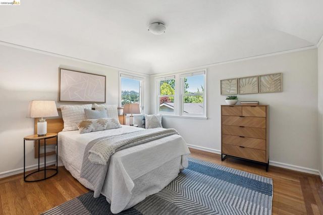 5430 Proctor Ave, Oakland, CA 94618