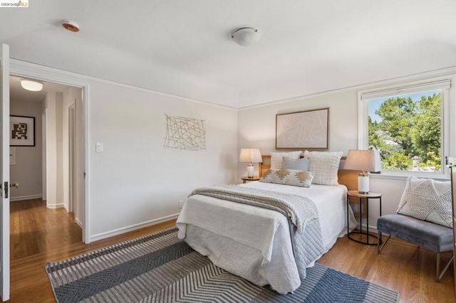 5430 Proctor Ave, Oakland, CA 94618