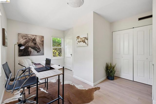 5430 Proctor Ave, Oakland, CA 94618