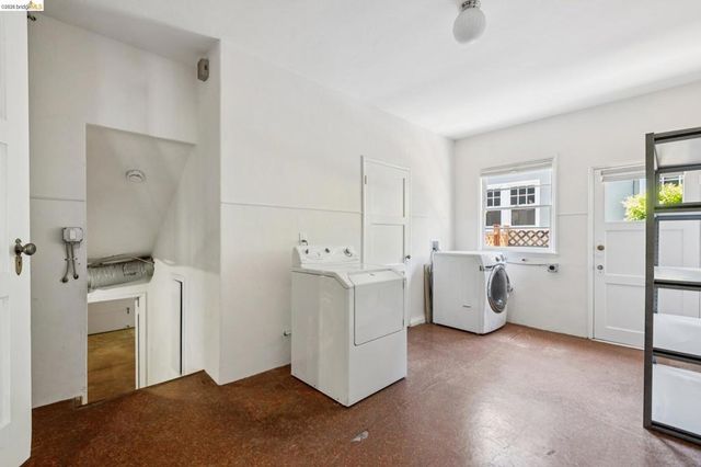 5430 Proctor Ave, Oakland, CA 94618