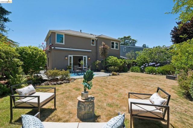 5430 Proctor Ave, Oakland, CA 94618