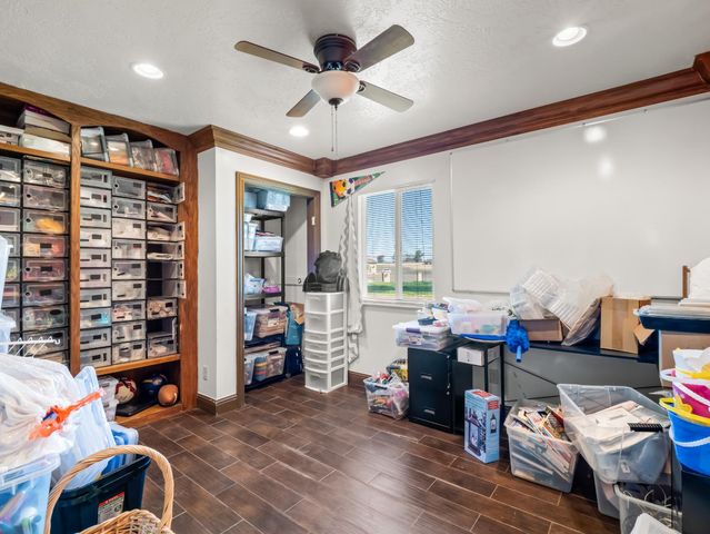 16998 Rio Plaza Road, Madera, CA 93636