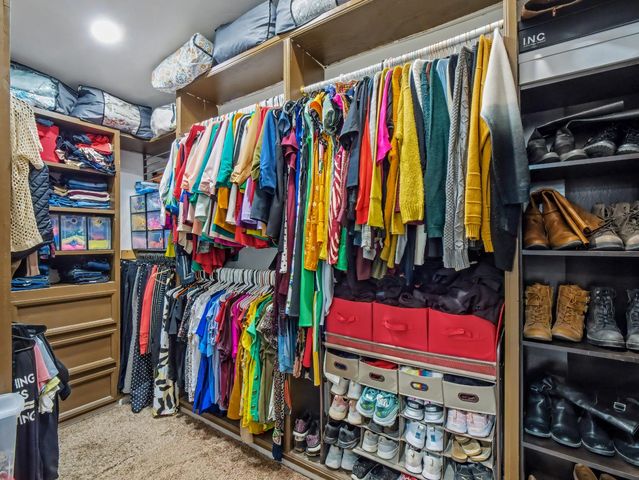 16998 Rio Plaza Road, Madera, CA 93636