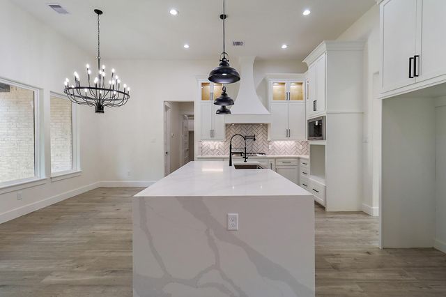 49 Road 662, Dayton, TX 77535