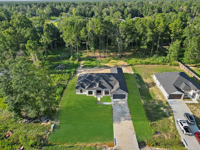 49 Road 662, Dayton, TX 77535