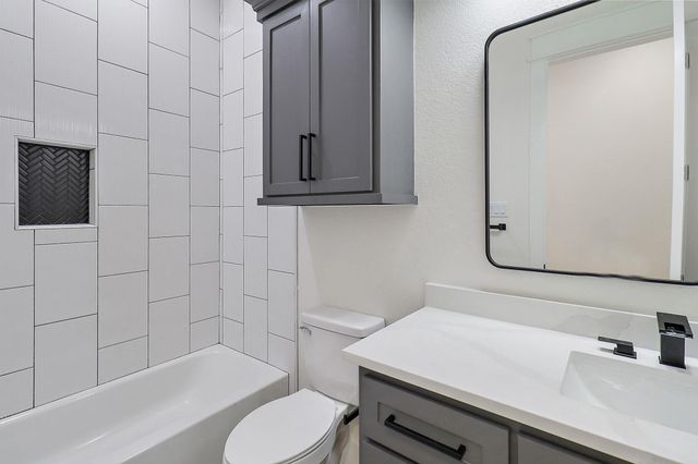 49 Road 662, Dayton, TX 77535