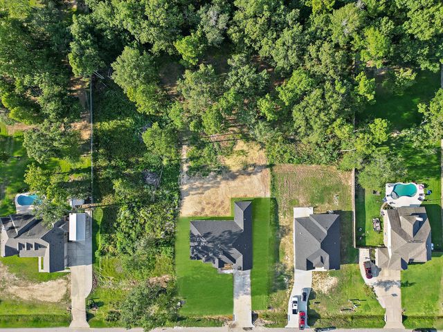 49 Road 662, Dayton, TX 77535