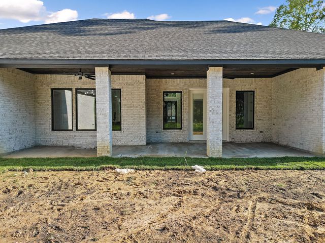 49 Road 662, Dayton, TX 77535