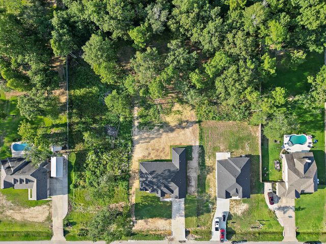 49 Road 662, Dayton, TX 77535