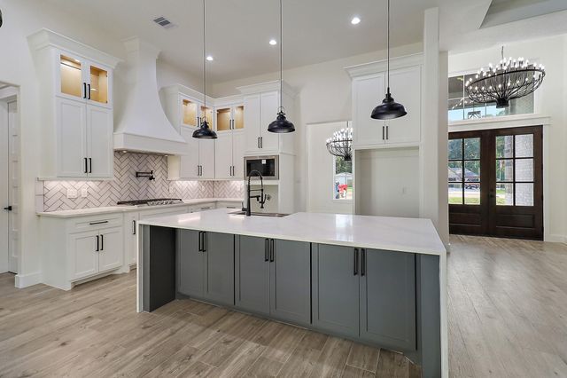 49 Road 662, Dayton, TX 77535