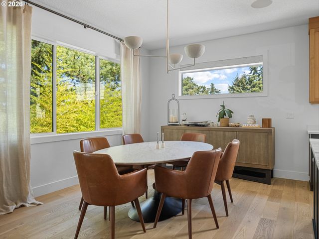 1547 PINE St, Lake Oswego, OR 97034