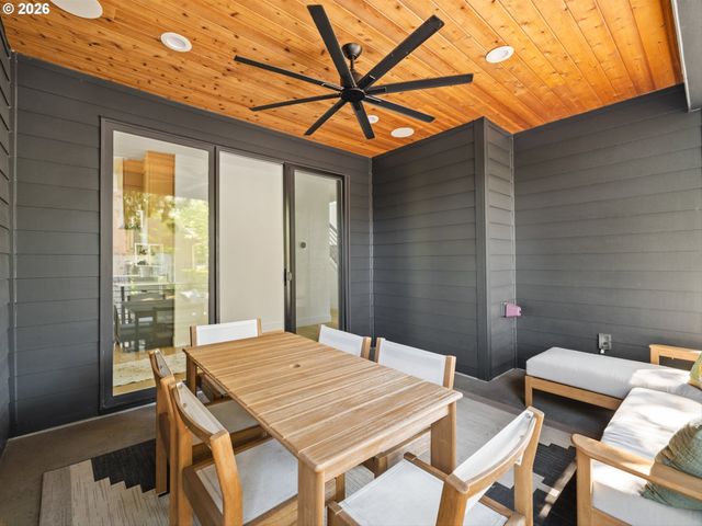 1547 PINE St, Lake Oswego, OR 97034
