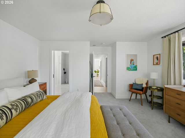 1547 PINE St, Lake Oswego, OR 97034