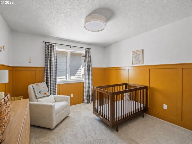 1547 PINE St, Lake Oswego, OR 97034
