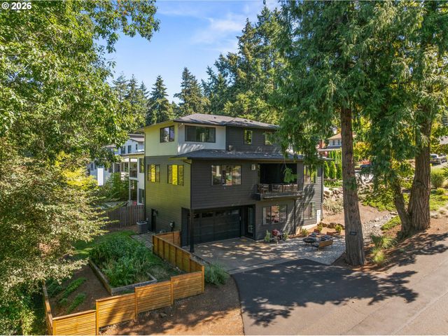 1547 PINE St, Lake Oswego, OR 97034