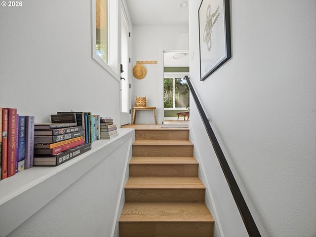 1547 PINE St, Lake Oswego, OR 97034