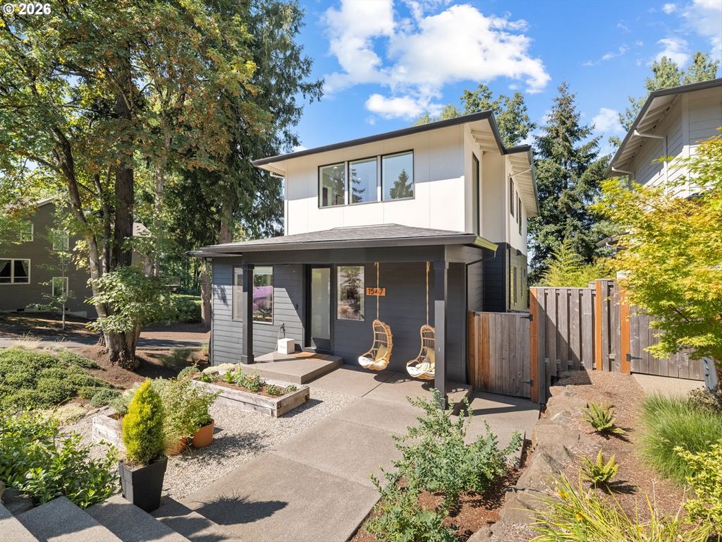 1547 PINE St, Lake Oswego, OR 97034