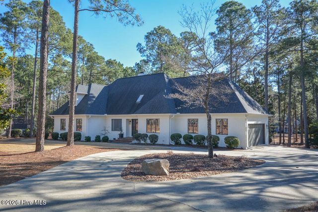 75 Pinewild Drive, Pinehurst, NC 28374
