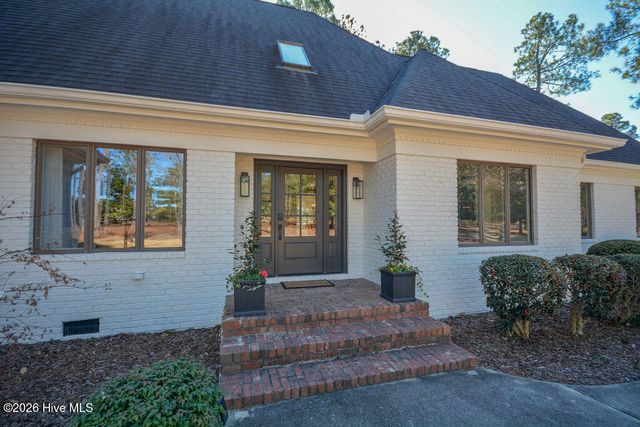 75 Pinewild Drive, Pinehurst, NC 28374