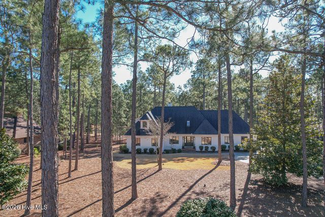 75 Pinewild Drive, Pinehurst, NC 28374