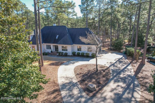 75 Pinewild Drive, Pinehurst, NC 28374