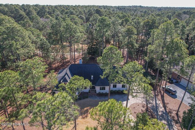 75 Pinewild Drive, Pinehurst, NC 28374