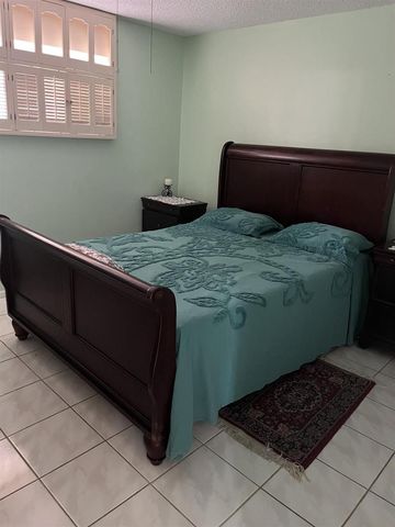 9800 N Hollybrook Lake Drive 202, Pembroke Pines, FL 33025