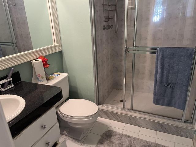 9800 N Hollybrook Lake Drive 202, Pembroke Pines, FL 33025