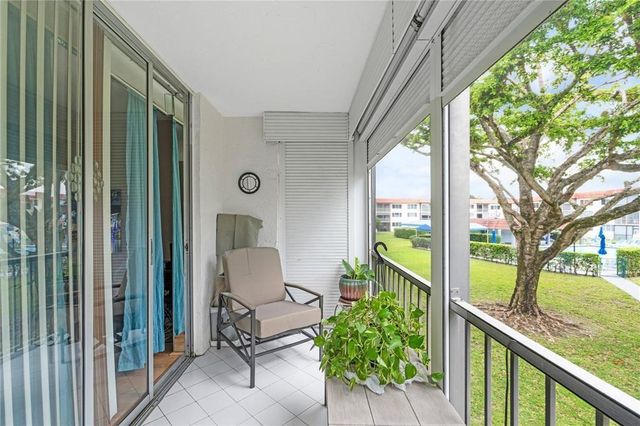 9800 N Hollybrook Lake Drive 202, Pembroke Pines, FL 33025