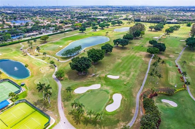 9800 N Hollybrook Lake Drive 202, Pembroke Pines, FL 33025