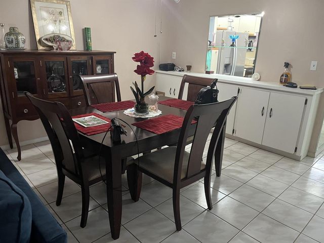 9800 N Hollybrook Lake Drive 202, Pembroke Pines, FL 33025