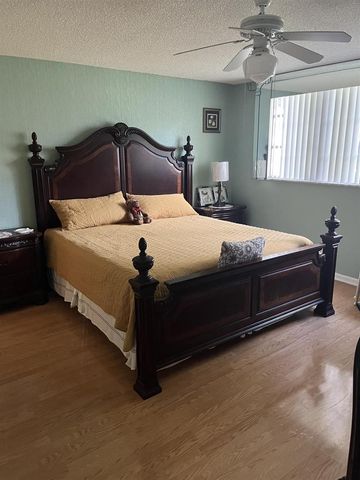 9800 N Hollybrook Lake Drive 202, Pembroke Pines, FL 33025