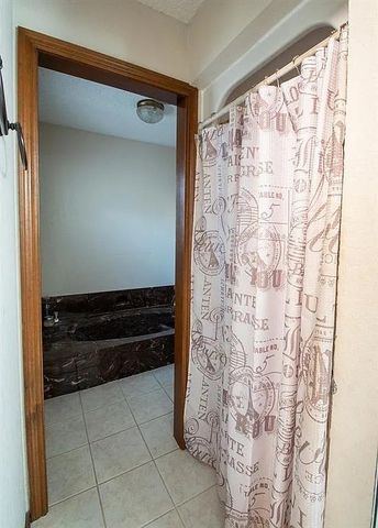 171 County Road 1160, Decatur, TX 76234