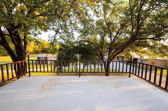 171 County Road 1160, Decatur, TX 76234