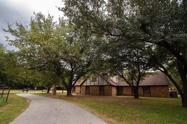 171 County Road 1160, Decatur, TX 76234