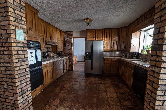 171 County Road 1160, Decatur, TX 76234