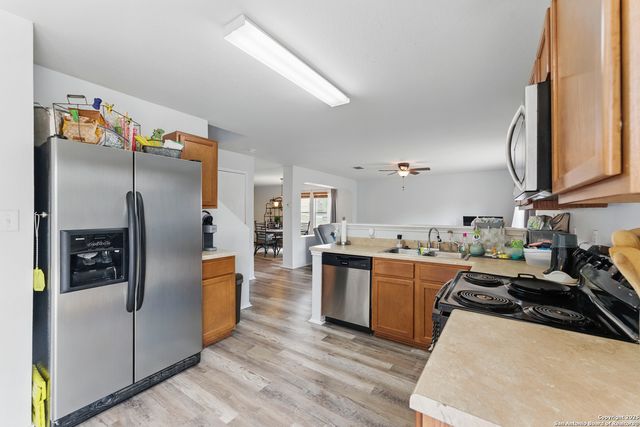 2602 Middleground, San Antonio, TX 78245