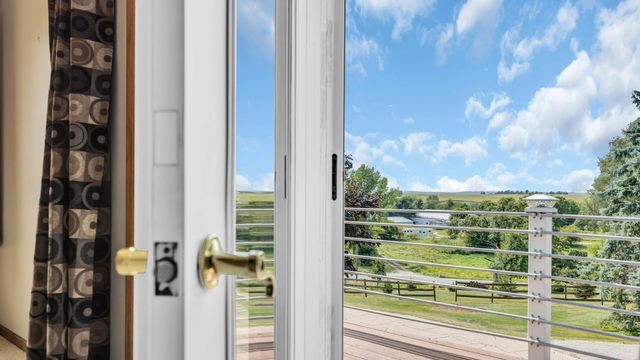 2713 61st Street Lane, Vinton, IA 52349