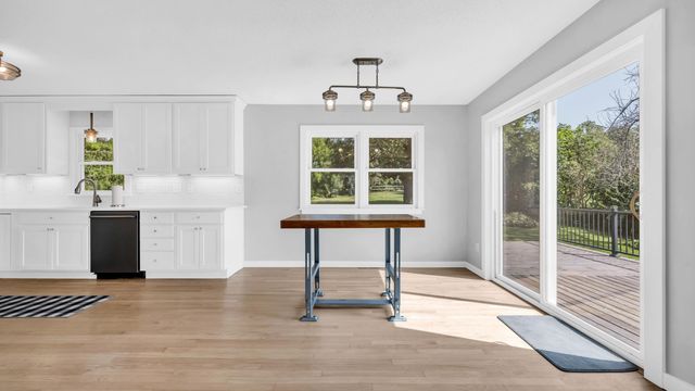 2713 61st Street Lane, Vinton, IA 52349