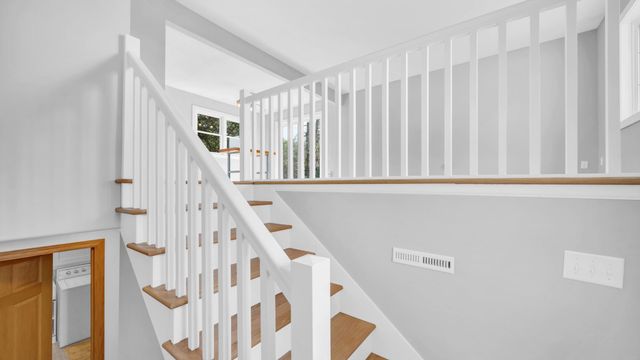 2713 61st Street Lane, Vinton, IA 52349