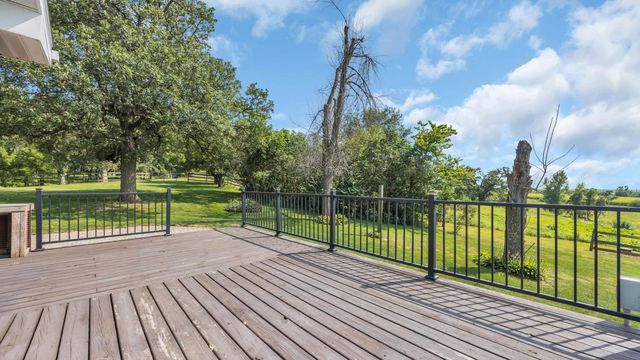 2713 61st Street Lane, Vinton, IA 52349