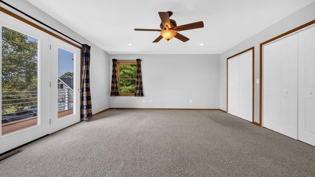 2713 61st Street Lane, Vinton, IA 52349