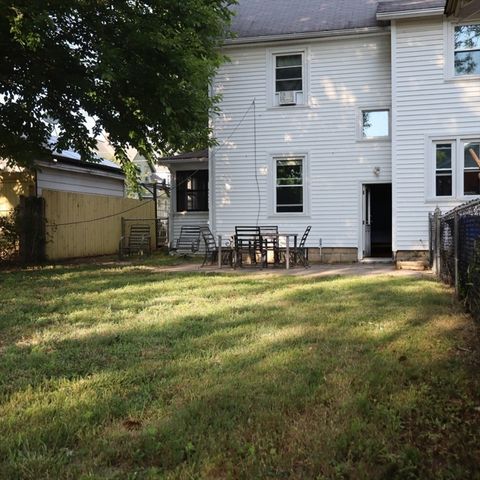14 Castle St, Springfield, MA 01118
