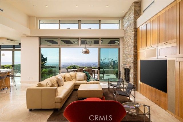 9 Jade, Corona Del Mar (newport Beach), CA 92625