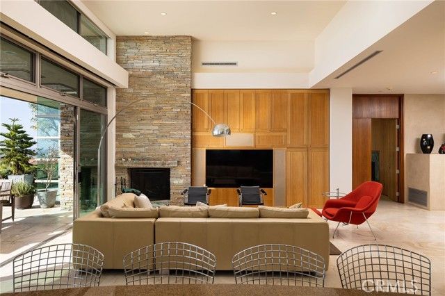 9 Jade, Corona Del Mar (newport Beach), CA 92625