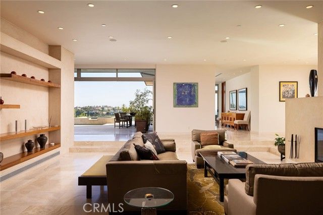 9 Jade, Corona Del Mar (newport Beach), CA 92625