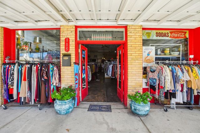 134 Hornet ST, Elgin, TX 78621