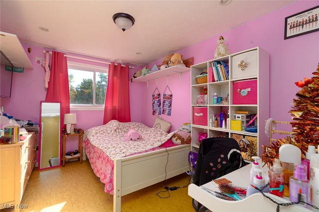 6650 Parkgate Oval, Seven Hills, OH 44131