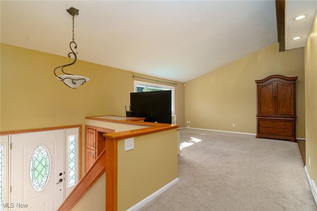 6650 Parkgate Oval, Seven Hills, OH 44131