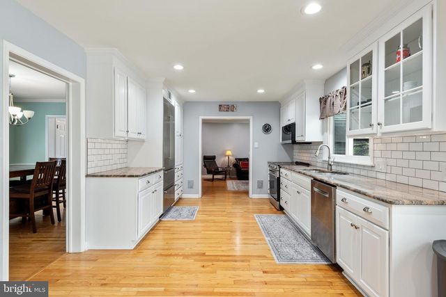 691 TWIN BRIDGE DR, Wayne, PA 19087